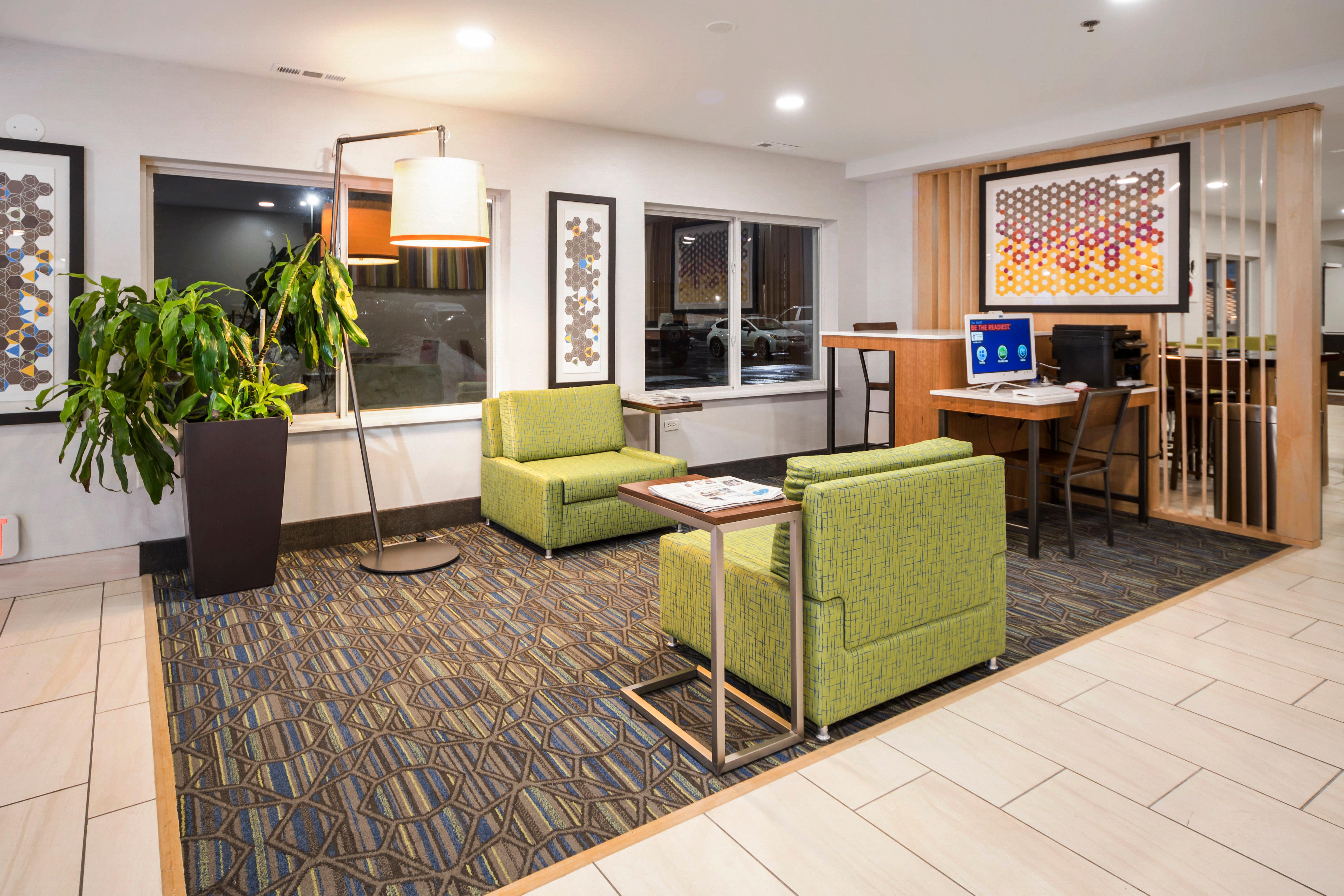 Holiday Inn Express Chicago Northwest-Vernon Hills By Ihg Kültér fotó