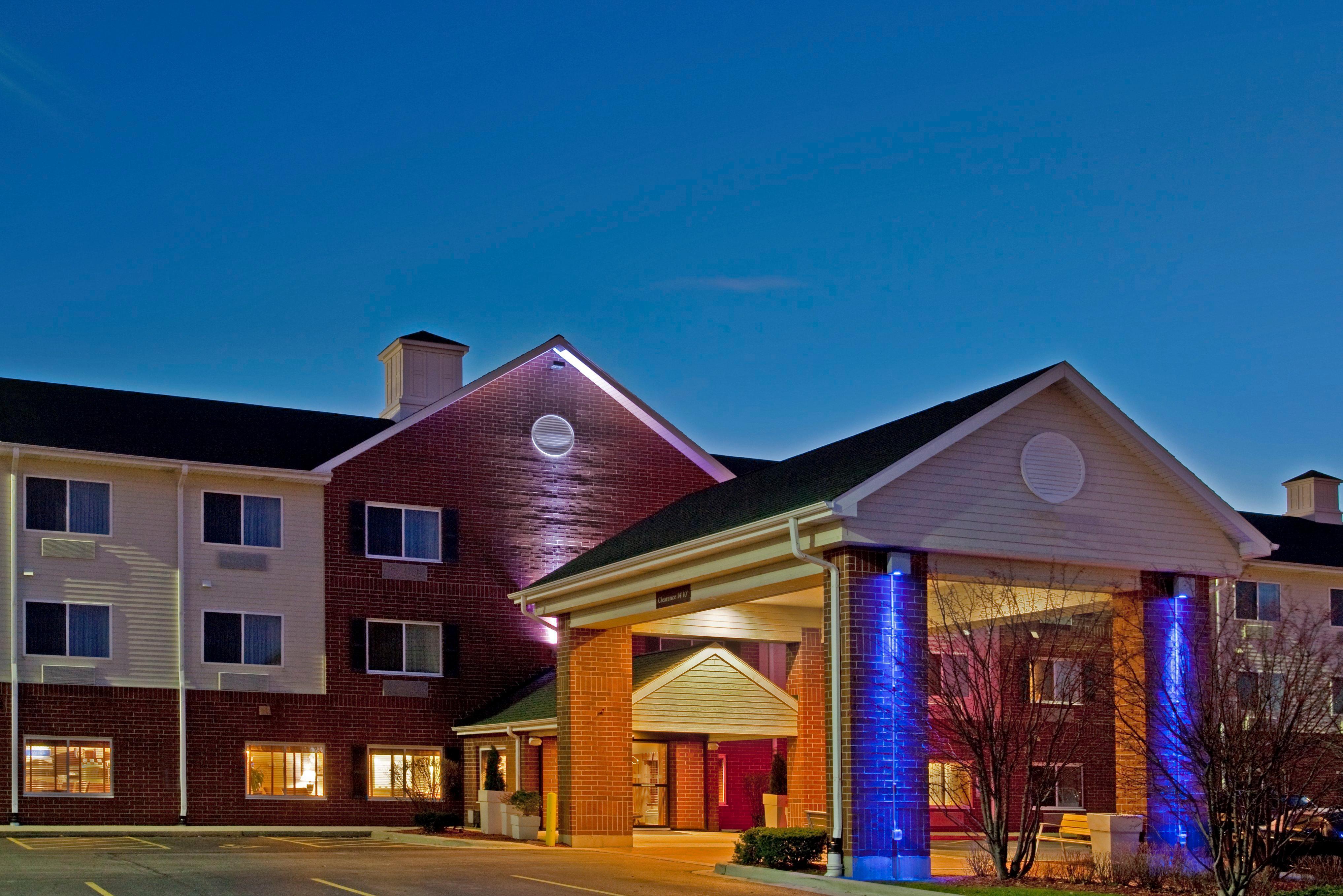 Holiday Inn Express Chicago Northwest-Vernon Hills By Ihg Kültér fotó