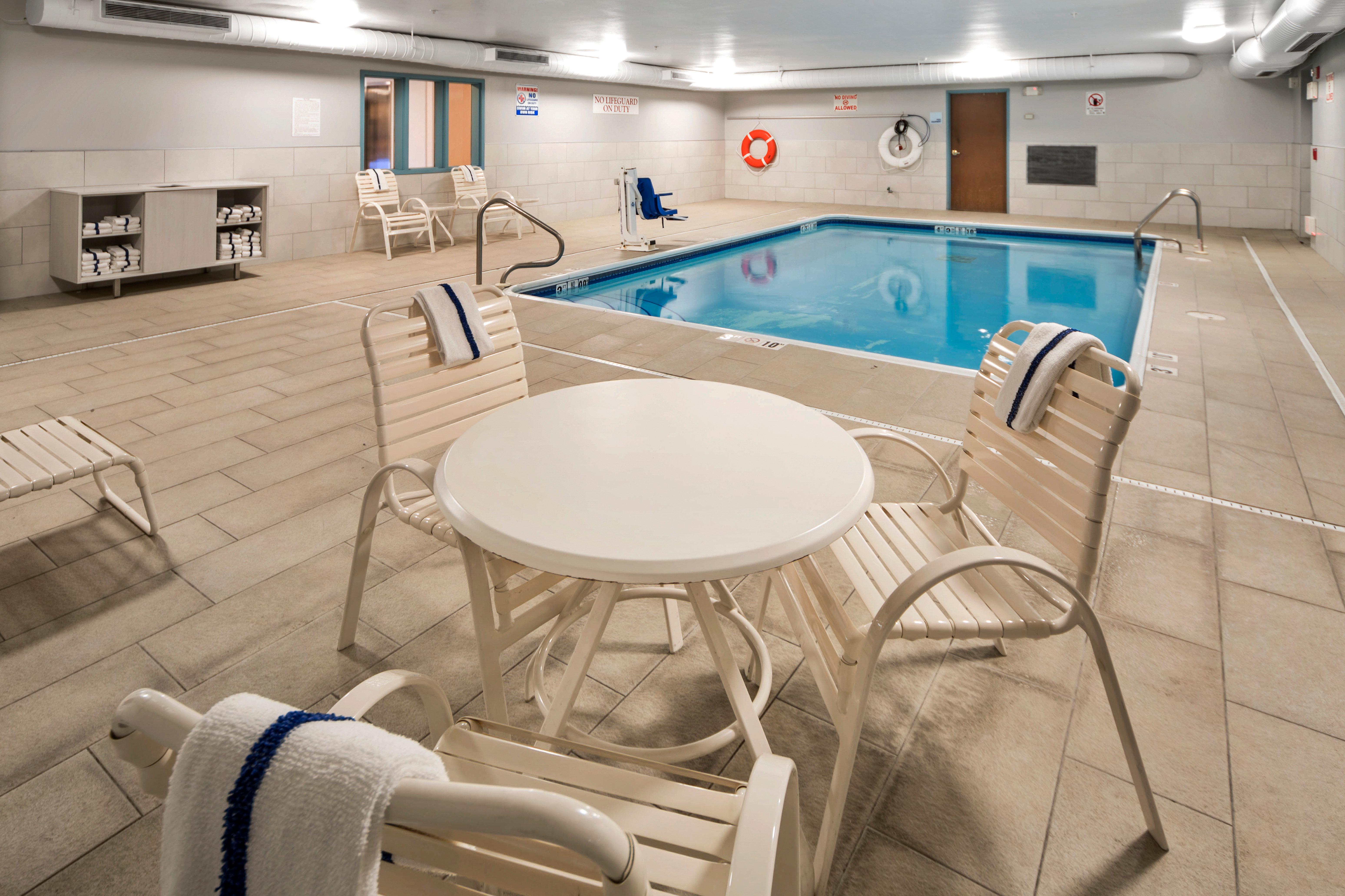 Holiday Inn Express Chicago Northwest-Vernon Hills By Ihg Kültér fotó