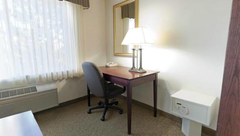Holiday Inn Express Chicago Northwest-Vernon Hills By Ihg Kültér fotó